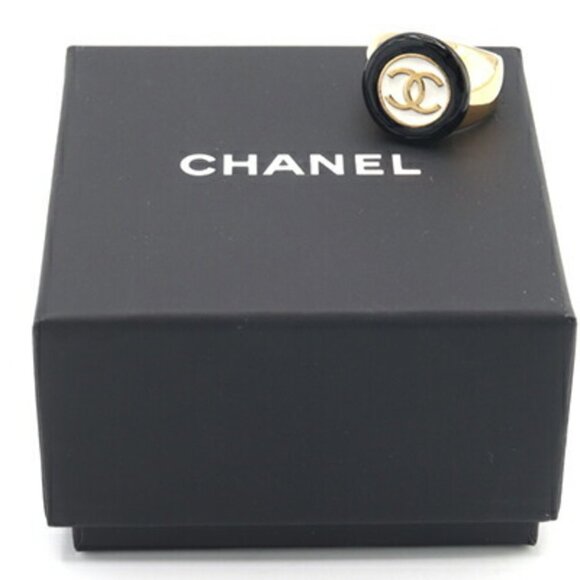 CHANEL Black Coco Mark Ring - Picture 6 of 6